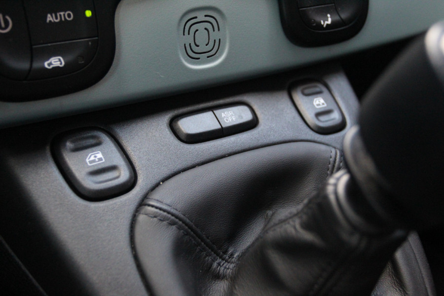 Fiat Panda 1.0 Hybrid Launch Edition Cross
