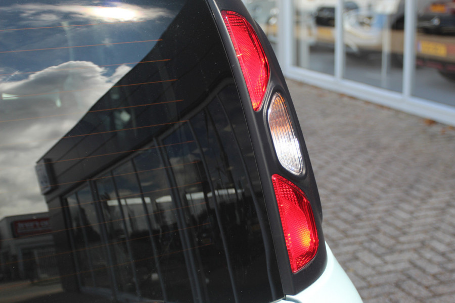 Fiat Panda 1.0 Hybrid Launch Edition Cross