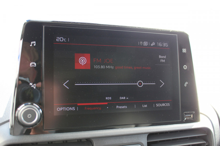 Citroën Berlingo 1.6 BlueHDI Club Cruise Control, Navigatie, Trekhaak, Airco, Stuurwielbediening, Elektronische Handrem