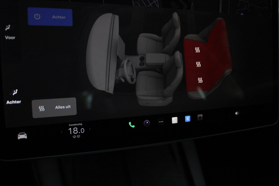 Tesla Model 3 RWD Autopilot ACC Stuurverwarm. PDC Leer Navi Panoramadak 360° Elektr. achterklep Stoelverwarming voor & achter Climate voor & achter LM velgen BTW auto! Nieuw!