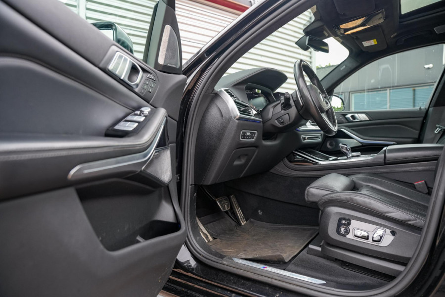 BMW X7 M50d High Executive Panodak Bowers Wilkins Memory 7-Persoons Stoelventilatie ACC Trekhaak