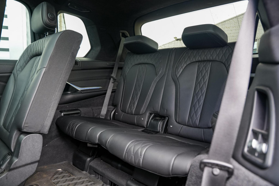 BMW X7 M50d High Executive Panodak Bowers Wilkins Memory 7-Persoons Stoelventilatie ACC Trekhaak
