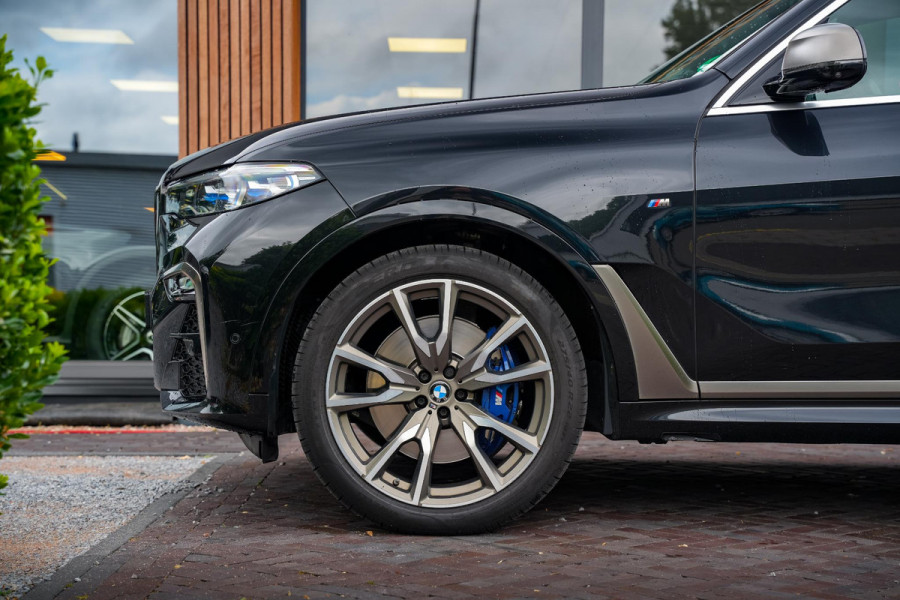 BMW X7 M50d High Executive Panodak Bowers Wilkins Memory 7-Persoons Stoelventilatie ACC Trekhaak