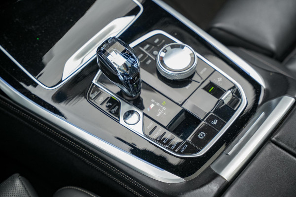 BMW X7 M50d High Executive Panodak Bowers Wilkins Memory 7-Persoons Stoelventilatie ACC Trekhaak