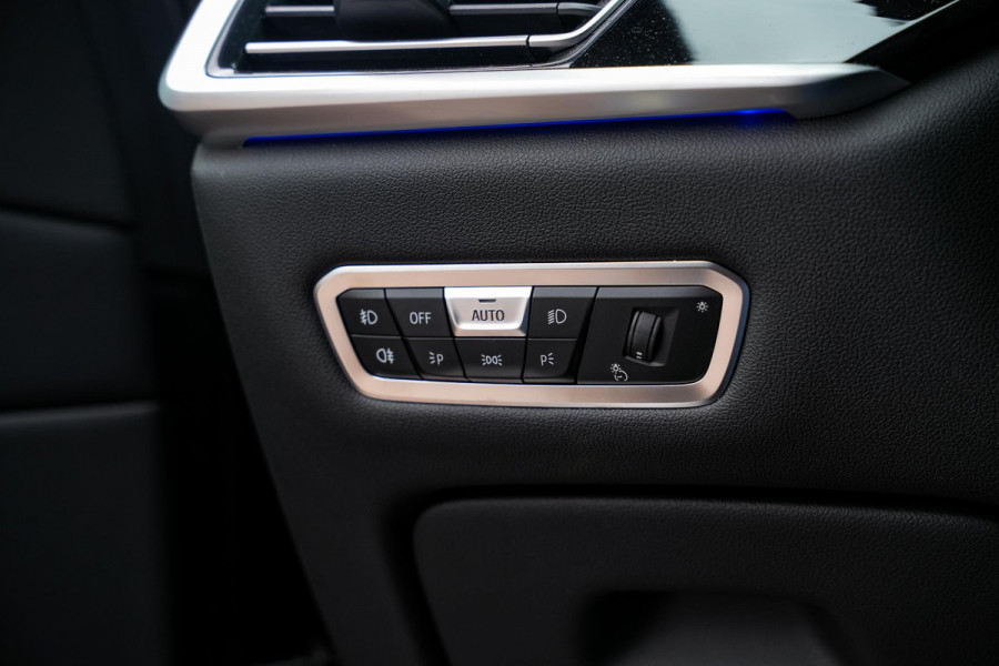 BMW X7 M50d High Executive Panodak Bowers Wilkins Memory 7-Persoons Stoelventilatie ACC Trekhaak