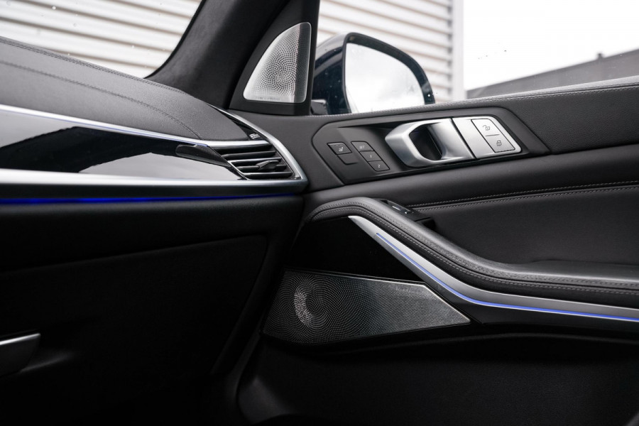 BMW X7 M50d High Executive Panodak Bowers Wilkins Memory 7-Persoons Stoelventilatie ACC Trekhaak