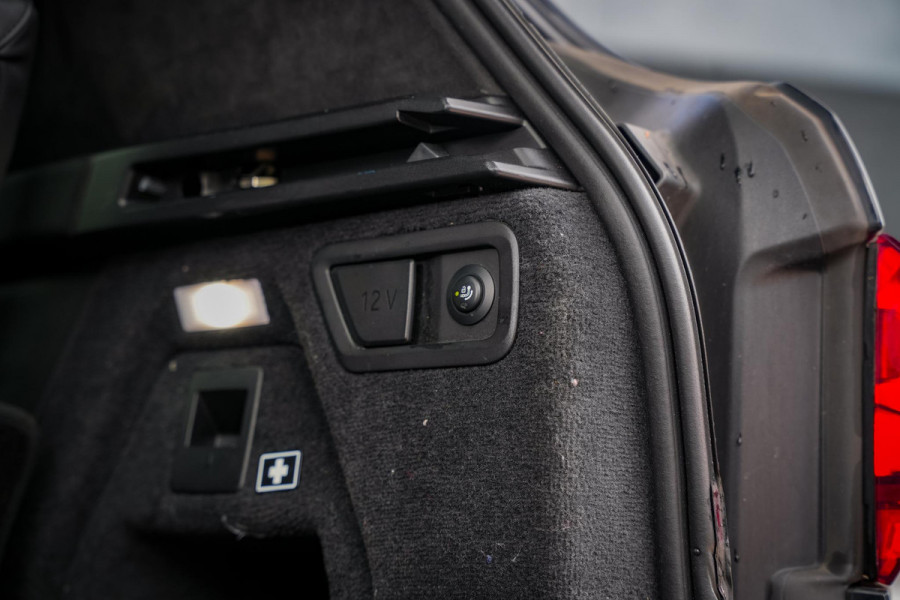 BMW X7 M50d High Executive Panodak Bowers Wilkins Memory 7-Persoons Stoelventilatie ACC Trekhaak