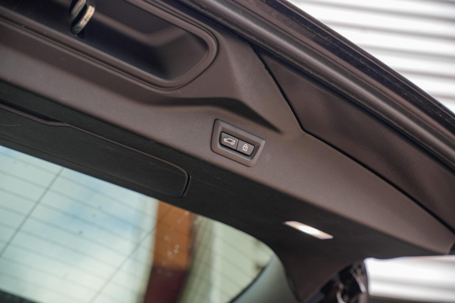 BMW X7 M50d High Executive Panodak Bowers Wilkins Memory 7-Persoons Stoelventilatie ACC Trekhaak