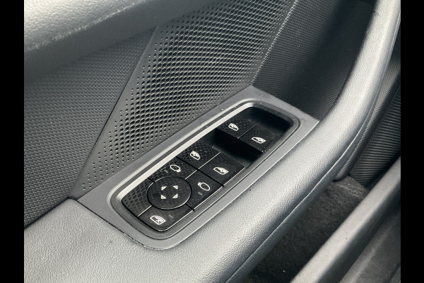Porsche Taycan 408PK Bose Leer Pano.dak Headupdisplay Perfect mooi