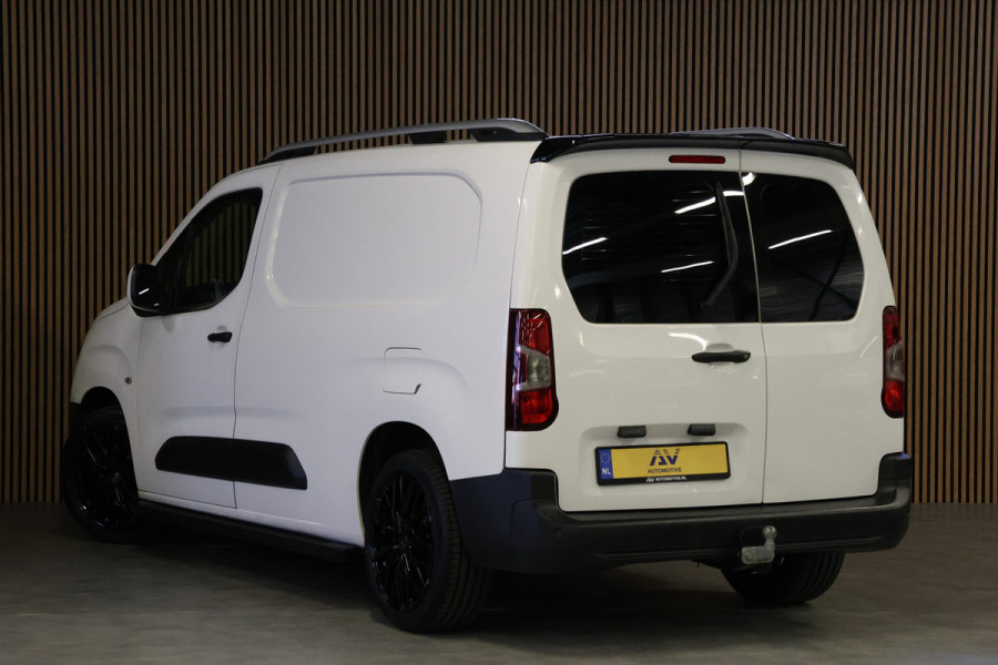 Opel Combo 1.5D L2H1 Innovation | CarPlay | PDC | Airco | Cruise control | DAB | Trekhaak | Treeplanken | Achterspoiler | Nieuwe APK | Dealer onderhouden