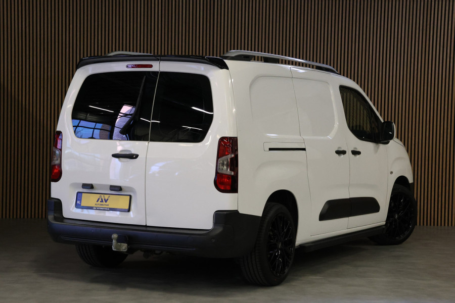Opel Combo 1.5D L2H1 Innovation | CarPlay | PDC | Airco | Cruise control | DAB | Trekhaak | Treeplanken | Achterspoiler | Nieuwe APK | Dealer onderhouden