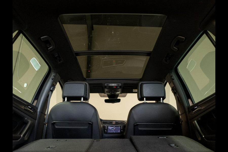 Volkswagen Tiguan 2.0 TSI 4Motion 2x R-line / 220pk / Leder / Pano / Led / Head-up / Virtual Cockpit / 360 camera