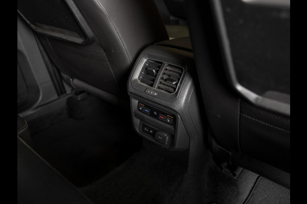 Volkswagen Tiguan 2.0 TSI 4Motion 2x R-line / 220pk / Leder / Pano / Led / Head-up / Virtual Cockpit / 360 camera