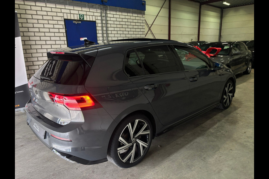 Volkswagen Golf 1.5 eTSI R-Line