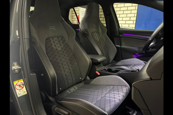 Volkswagen Golf 1.5 eTSI R-Line