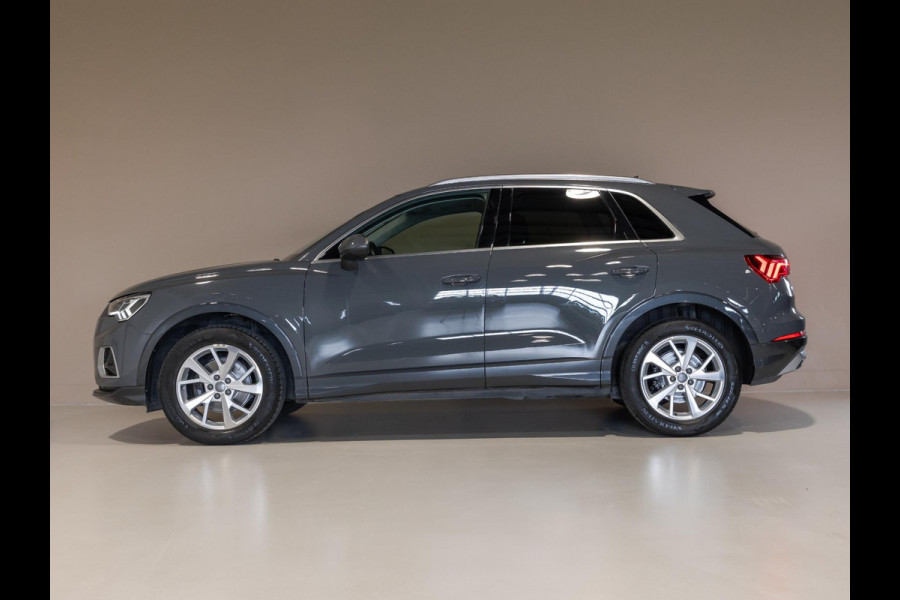 Audi Q3 35 TFSI Pro Line business / 150pk / Apple Carplay / Matrix / Side Assist