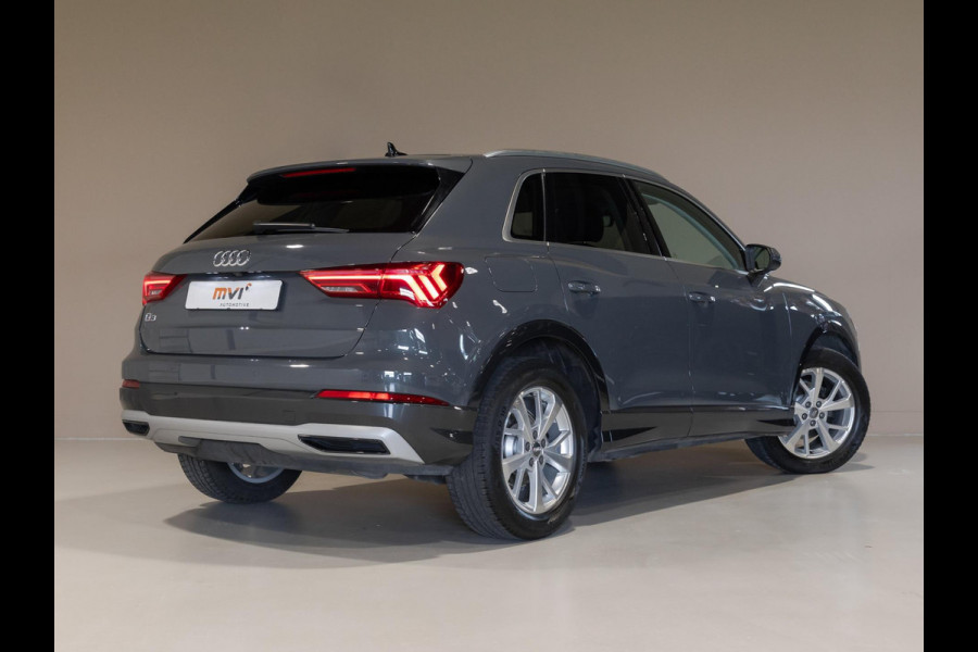 Audi Q3 35 TFSI Pro Line business / 150pk / Apple Carplay / Matrix / Side Assist