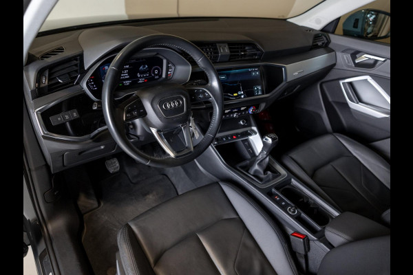 Audi Q3 35 TFSI Pro Line business / 150pk / Apple Carplay / Matrix / Side Assist