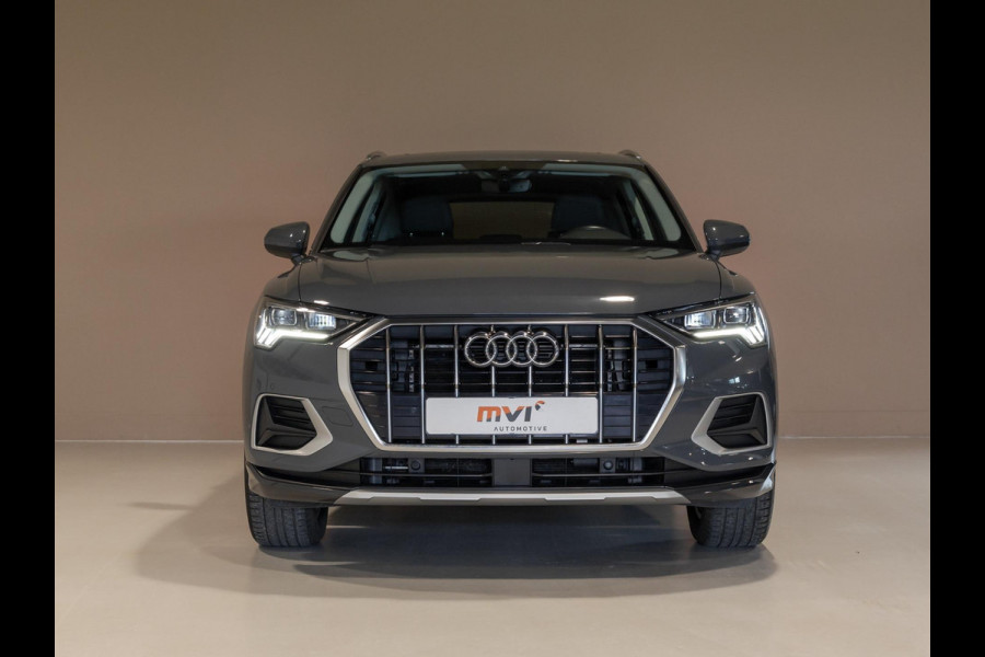 Audi Q3 35 TFSI Pro Line business / 150pk / Apple Carplay / Matrix / Side Assist