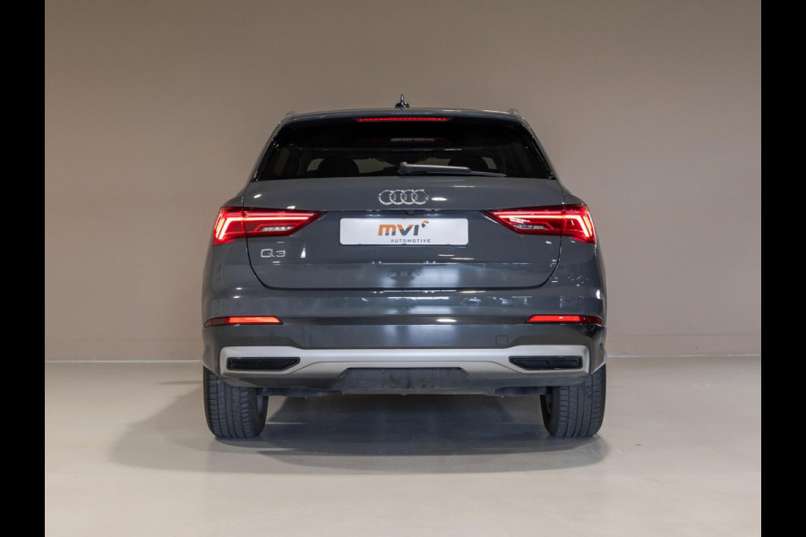 Audi Q3 35 TFSI Pro Line business / 150pk / Apple Carplay / Matrix / Side Assist