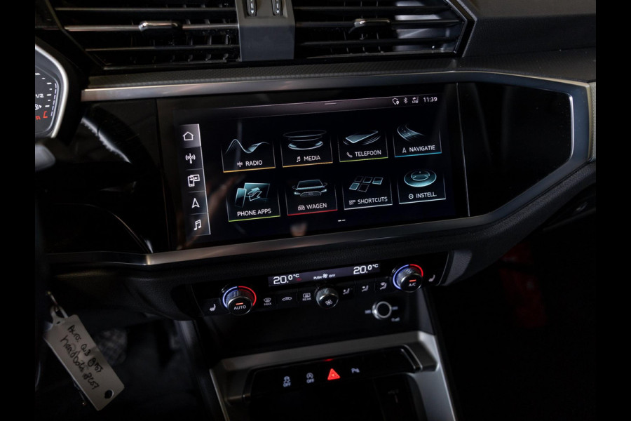 Audi Q3 35 TFSI Pro Line business / 150pk / Apple Carplay / Matrix / Side Assist