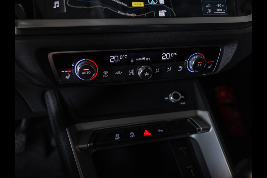 Audi Q3 35 TFSI Pro Line business / 150pk / Apple Carplay / Matrix / Side Assist