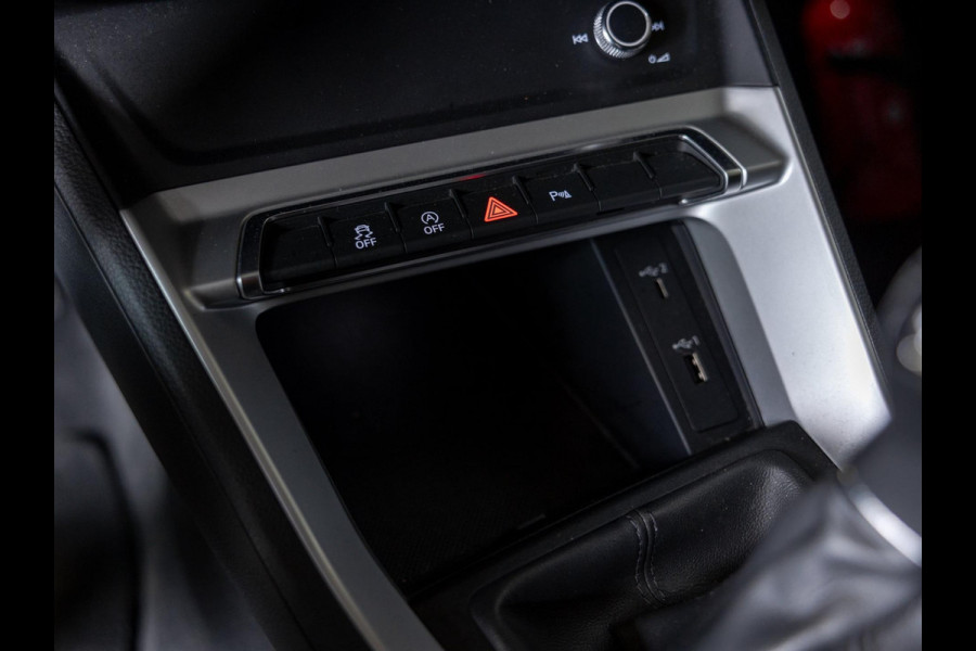 Audi Q3 35 TFSI Pro Line business / 150pk / Apple Carplay / Matrix / Side Assist