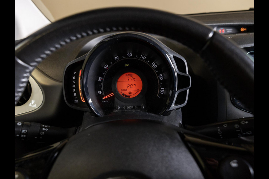Toyota Aygo 1.0 VVT-i x-play / 72pk / Apple Carplay / Cruise control / Airco