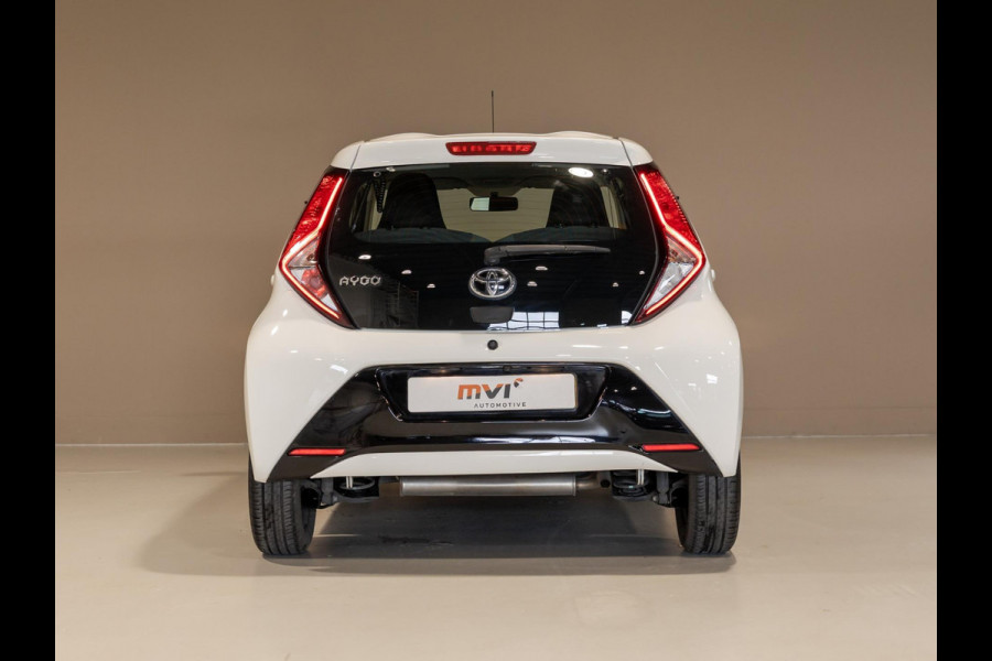 Toyota Aygo 1.0 VVT-i x-play / 72pk / Apple Carplay / Cruise control / Airco