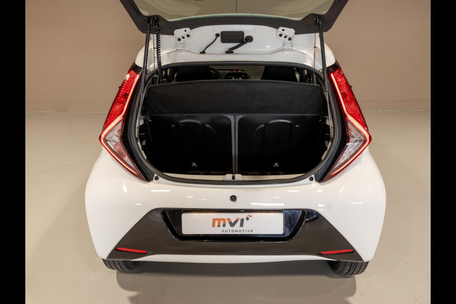Toyota Aygo 1.0 VVT-i x-play / 72pk / Apple Carplay / Cruise control / Airco