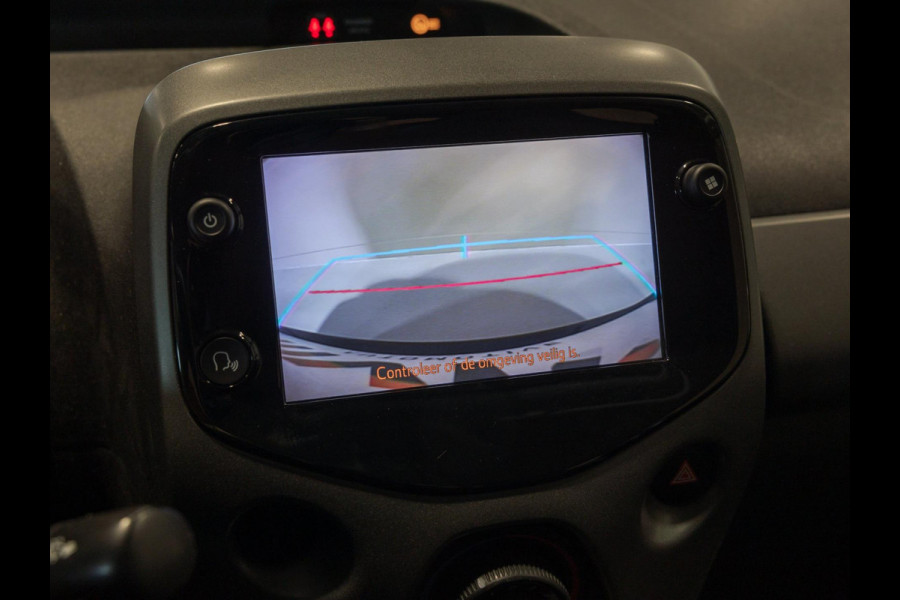 Toyota Aygo 1.0 VVT-i x-play / 72pk / Apple Carplay / Cruise control / Airco