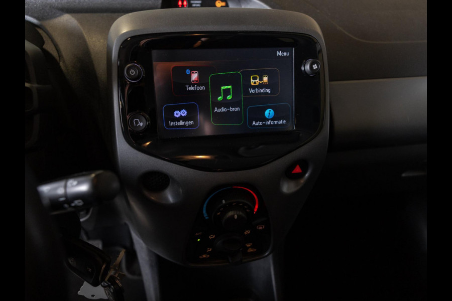 Toyota Aygo 1.0 VVT-i x-play / 72pk / Apple Carplay / Cruise control / Airco