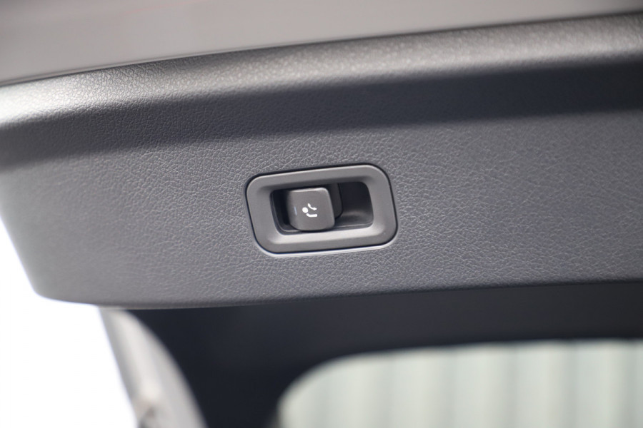 Mercedes-Benz GLE Coupé 400e AMG 4-Matic | 381PK | Luchtvering | Head-up | Carbon | Burmester | Distronic | Pano | Stoelkoeling | Stuurwielverw. | Mercedes-Benz GLE Coupé 400e AMG 4-Matic | 381PK | Luchtvering | Head-up | Carbon | Burmester | Distronic | Pano | Stoelkoeling | Stuurwielverw. |