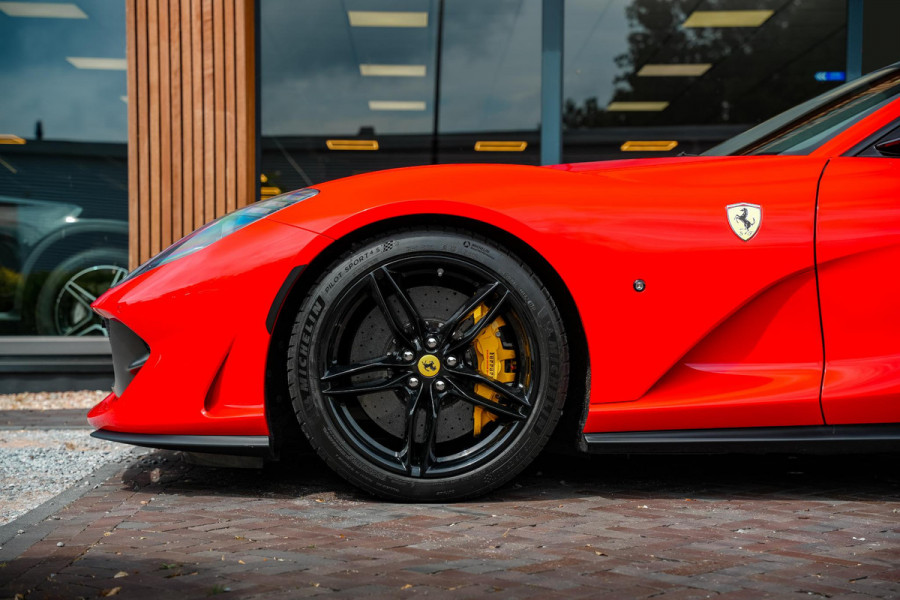 Ferrari 812 6.5 V12 Superfast HELE Keramisch Carbon Alcantara Memory V12 800PK!