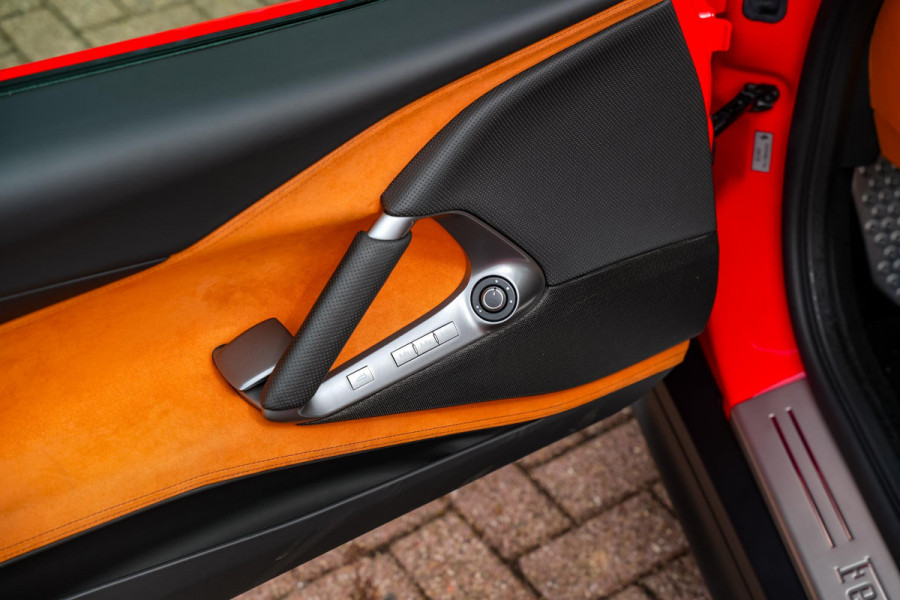 Ferrari 812 6.5 V12 Superfast HELE Keramisch Carbon Alcantara Memory V12 800PK!