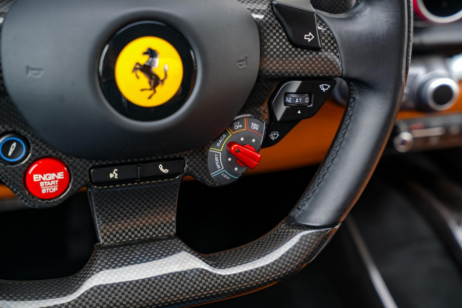 Ferrari 812 6.5 V12 Superfast HELE Keramisch Carbon Alcantara Memory V12 800PK!