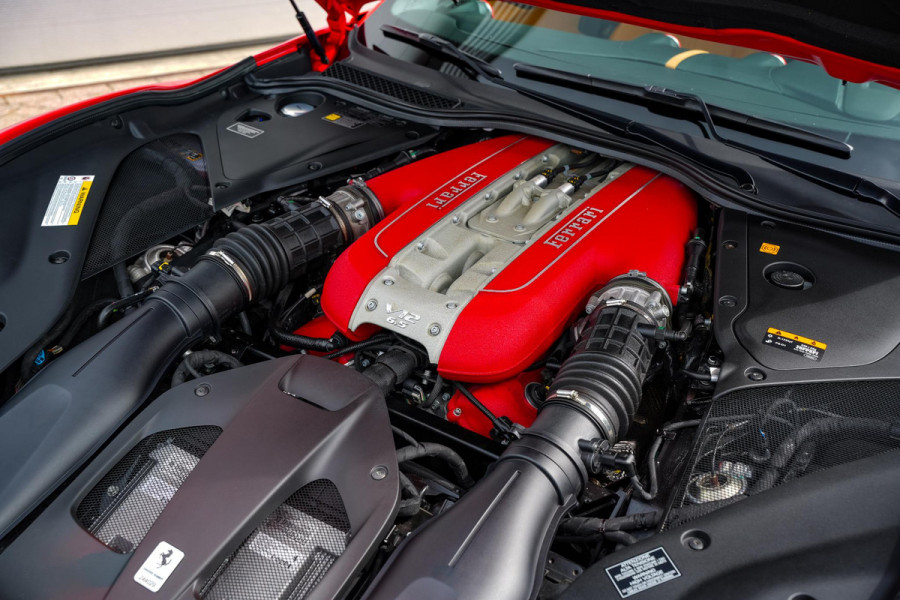 Ferrari 812 6.5 V12 Superfast HELE Keramisch Carbon Alcantara Memory V12 800PK!
