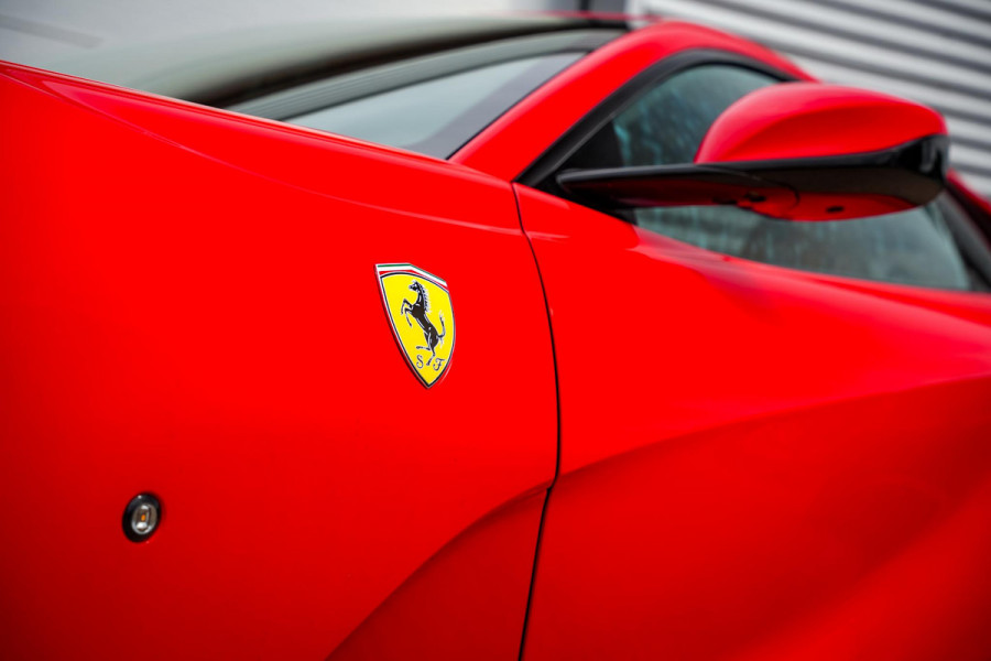 Ferrari 812 6.5 V12 Superfast HELE Keramisch Carbon Alcantara Memory V12 800PK!