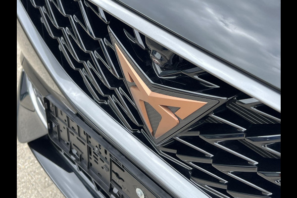 CUPRA Formentor 1.4 e-Hybrid VZ Copper Edition 244pk SCI  | Panoramadak | Adaptieve Cruise | Matrix Led | Stoelverwarming