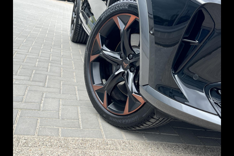 CUPRA Formentor 1.4 e-Hybrid VZ Copper Edition 244pk SCI  | Panoramadak | Adaptieve Cruise | Matrix Led | Stoelverwarming