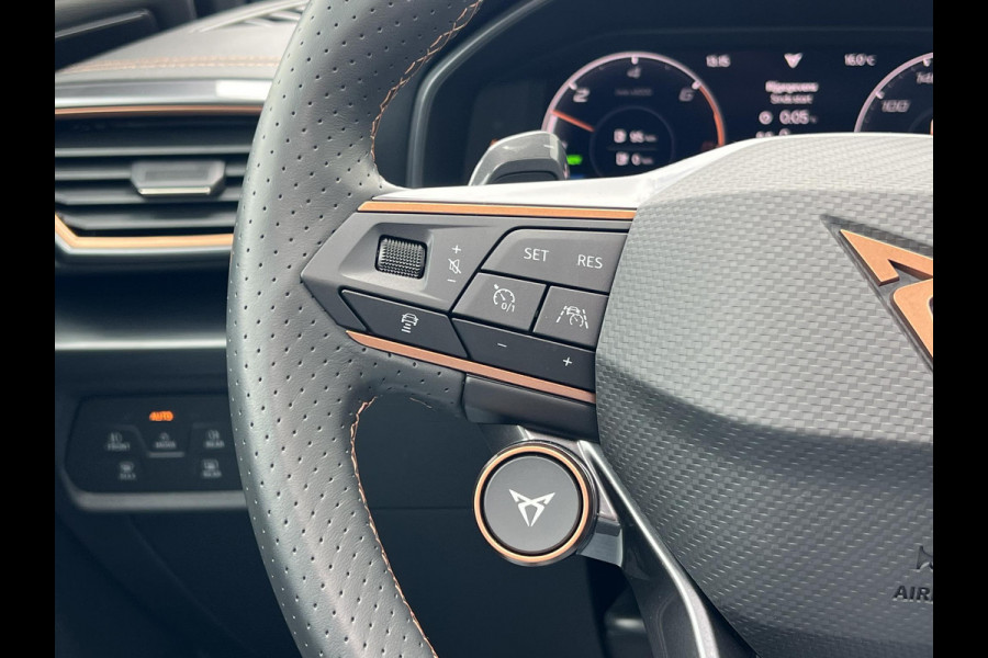 CUPRA Formentor 1.4 e-Hybrid VZ Copper Edition 244pk SCI  | Panoramadak | Adaptieve Cruise | Matrix Led | Stoelverwarming