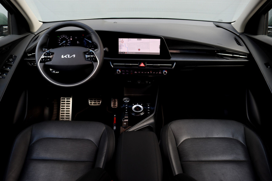 Kia Niro EV ExecutiveLine 64.8 kWh | Panoramadak | HUD | Adaptive Cruise Control | Stoelkoeling | Memory | Harman/Kardon | Camera | Stoel-, Stuur- en Achterbankverwarming |