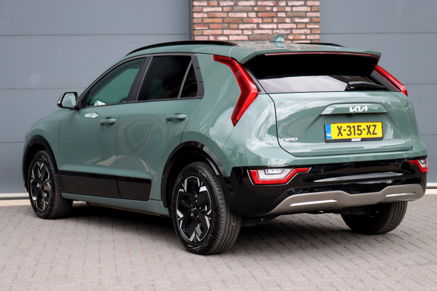 Kia Niro EV ExecutiveLine 64.8 kWh | Panoramadak | HUD | Adaptive Cruise Control | Stoelkoeling | Memory | Harman/Kardon | Camera | Stoel-, Stuur- en Achterbankverwarming |