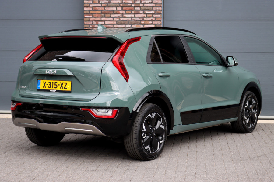 Kia Niro EV ExecutiveLine 64.8 kWh | Panoramadak | HUD | Adaptive Cruise Control | Stoelkoeling | Memory | Harman/Kardon | Camera | Stoel-, Stuur- en Achterbankverwarming |