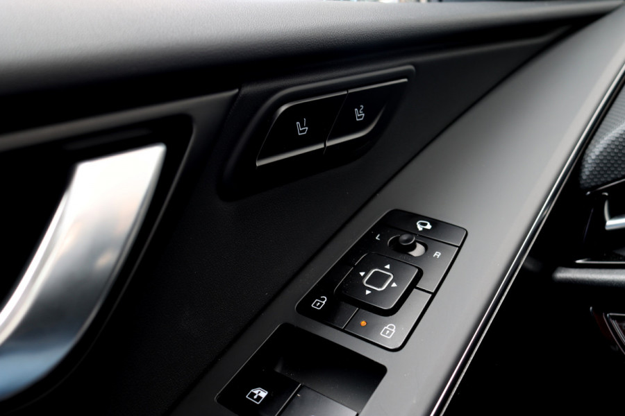 Kia Niro EV ExecutiveLine 64.8 kWh | Panoramadak | HUD | Adaptive Cruise Control | Stoelkoeling | Memory | Harman/Kardon | Camera | Stoel-, Stuur- en Achterbankverwarming |