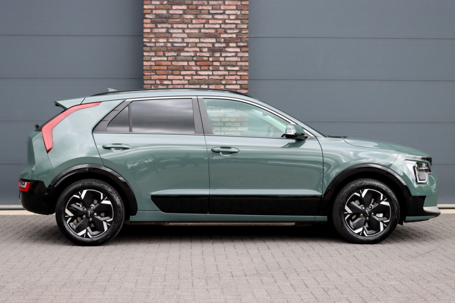 Kia Niro EV ExecutiveLine 64.8 kWh | Panoramadak | HUD | Adaptive Cruise Control | Stoelkoeling | Memory | Harman/Kardon | Camera | Stoel-, Stuur- en Achterbankverwarming |