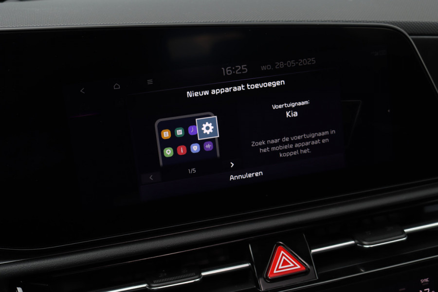 Kia Niro EV ExecutiveLine 64.8 kWh | Panoramadak | HUD | Adaptive Cruise Control | Stoelkoeling | Memory | Harman/Kardon | Camera | Stoel-, Stuur- en Achterbankverwarming |