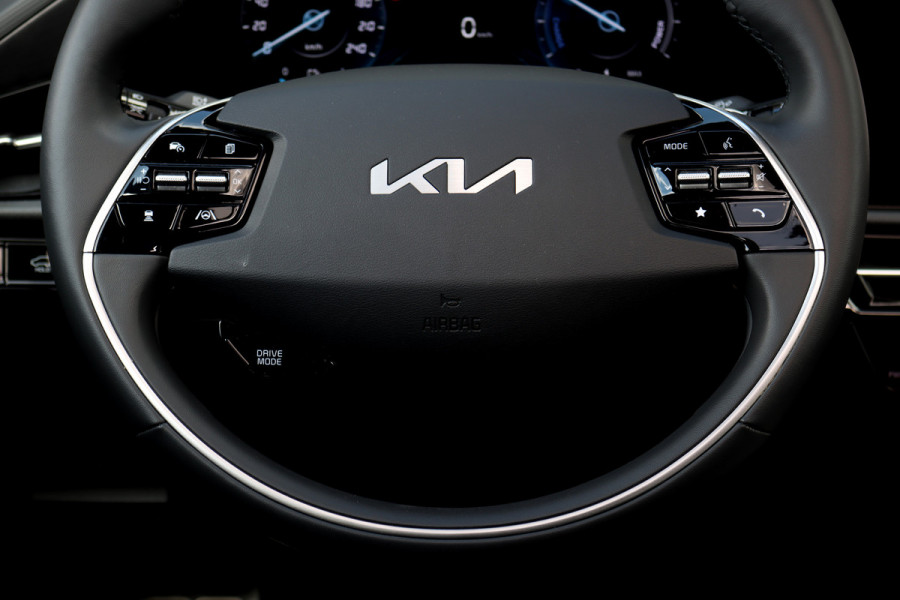 Kia Niro EV ExecutiveLine 64.8 kWh | Panoramadak | HUD | Adaptive Cruise Control | Stoelkoeling | Memory | Harman/Kardon | Camera | Stoel-, Stuur- en Achterbankverwarming |