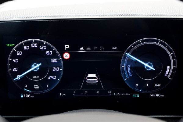 Kia Niro EV ExecutiveLine 64.8 kWh | Panoramadak | HUD | Adaptive Cruise Control | Stoelkoeling | Memory | Harman/Kardon | Camera | Stoel-, Stuur- en Achterbankverwarming |