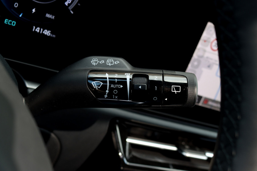 Kia Niro EV ExecutiveLine 64.8 kWh | Panoramadak | HUD | Adaptive Cruise Control | Stoelkoeling | Memory | Harman/Kardon | Camera | Stoel-, Stuur- en Achterbankverwarming |
